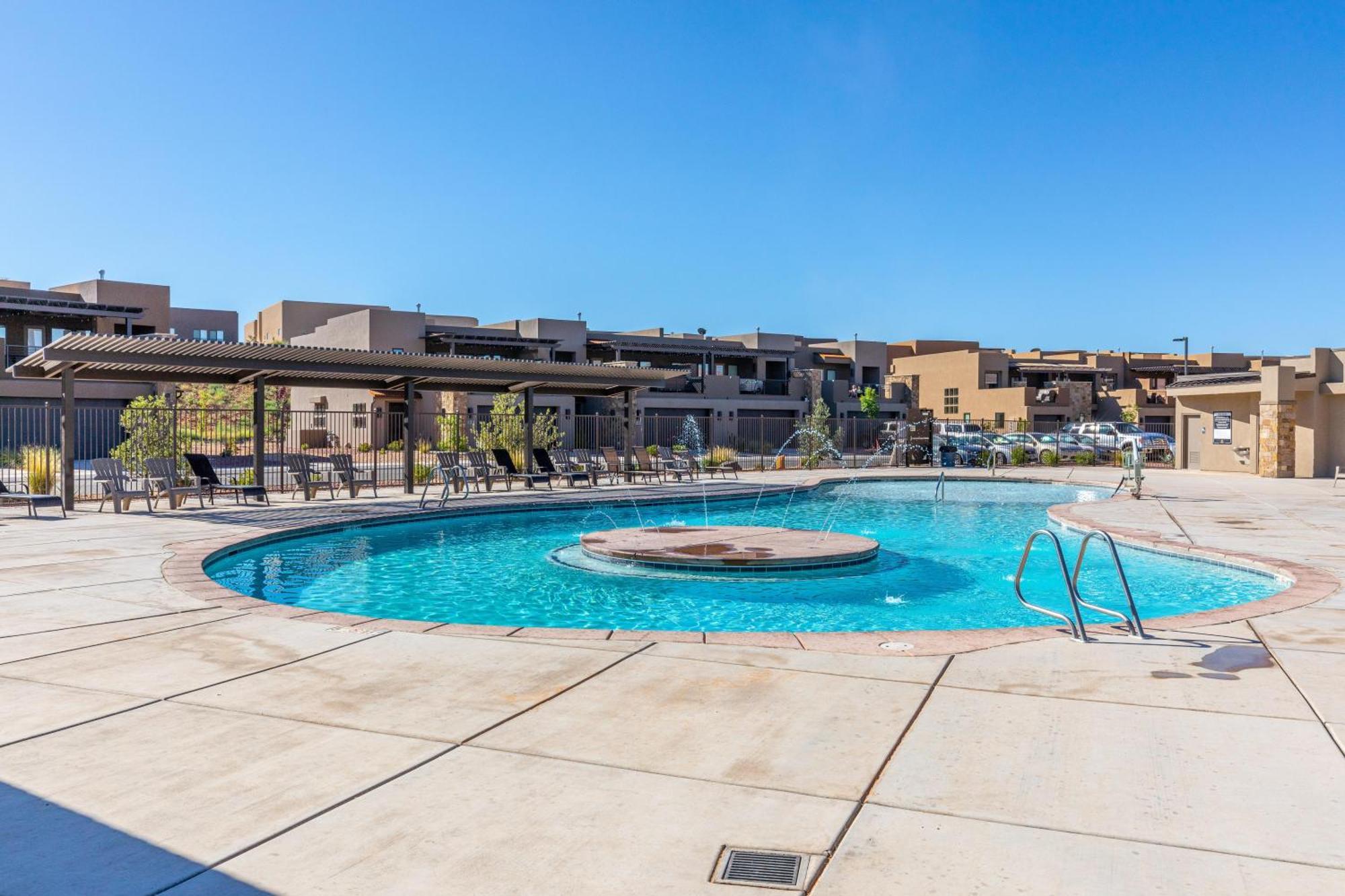 The View At The Escapes Villa St. George Bagian luar foto